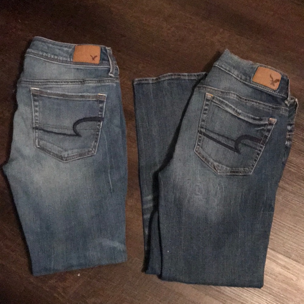 2 pairs of American Eagle Capri jean pants